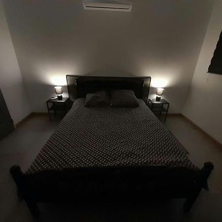 Appartement Spacieux &Tres Calme. Spacious & Very Quiet Apartment. Carros Zewnętrze zdjęcie
