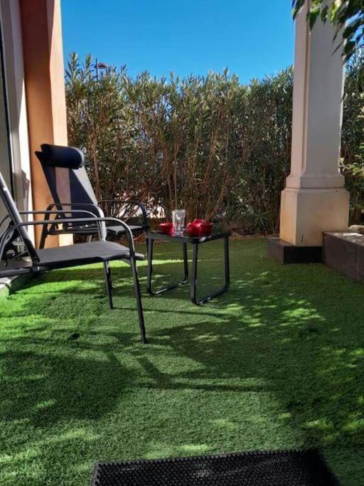 Appartement Spacieux &Tres Calme. Spacious & Very Quiet Apartment. Carros Zewnętrze zdjęcie