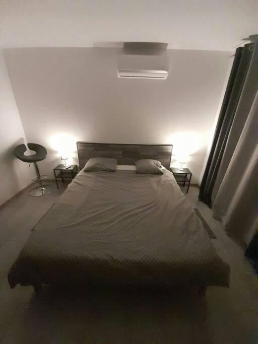 Appartement Spacieux &Tres Calme. Spacious & Very Quiet Apartment. Carros Zewnętrze zdjęcie