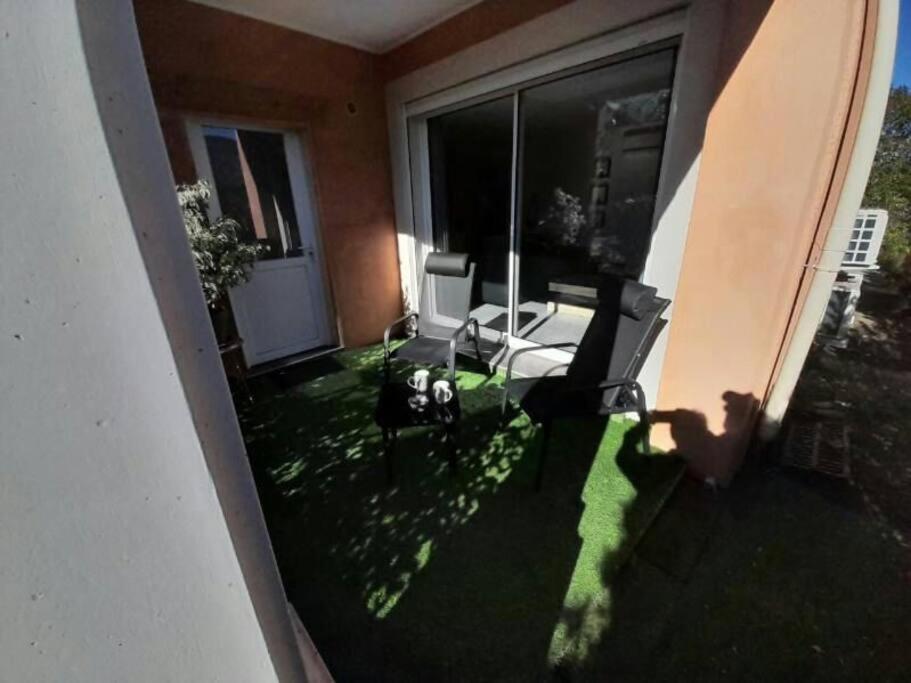Appartement Spacieux &Tres Calme. Spacious & Very Quiet Apartment. Carros Zewnętrze zdjęcie