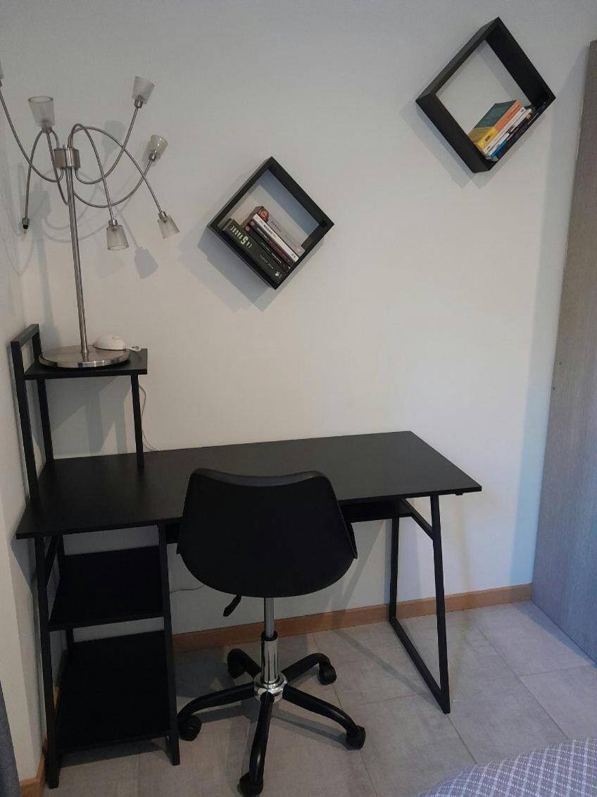 Appartement Spacieux &Tres Calme. Spacious & Very Quiet Apartment. Carros Zewnętrze zdjęcie