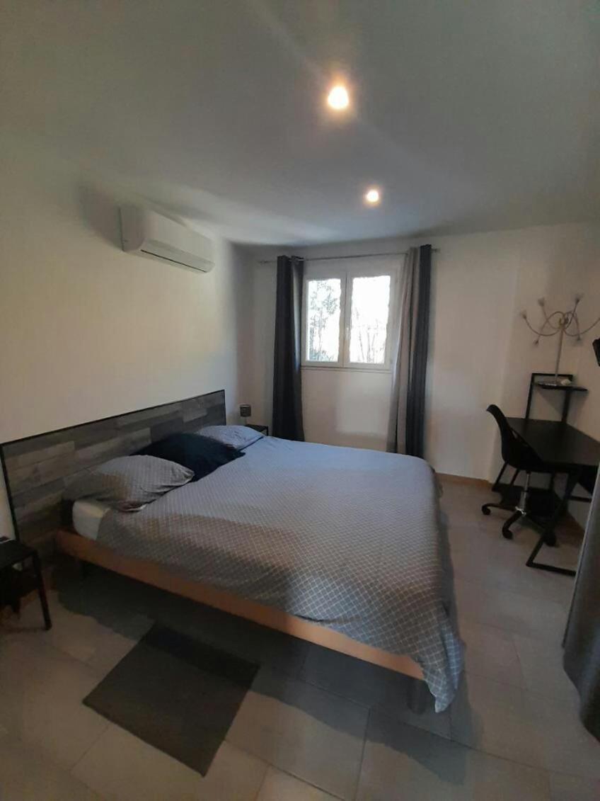 Appartement Spacieux &Tres Calme. Spacious & Very Quiet Apartment. Carros Zewnętrze zdjęcie
